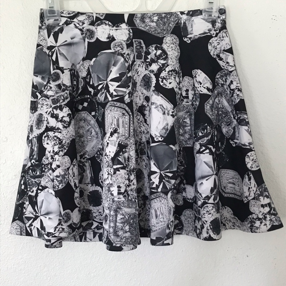 Skirt - Picture 2 of 2